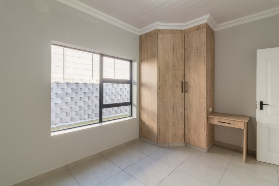 3 Bedroom Property for Sale in Fraaiuitsig Western Cape